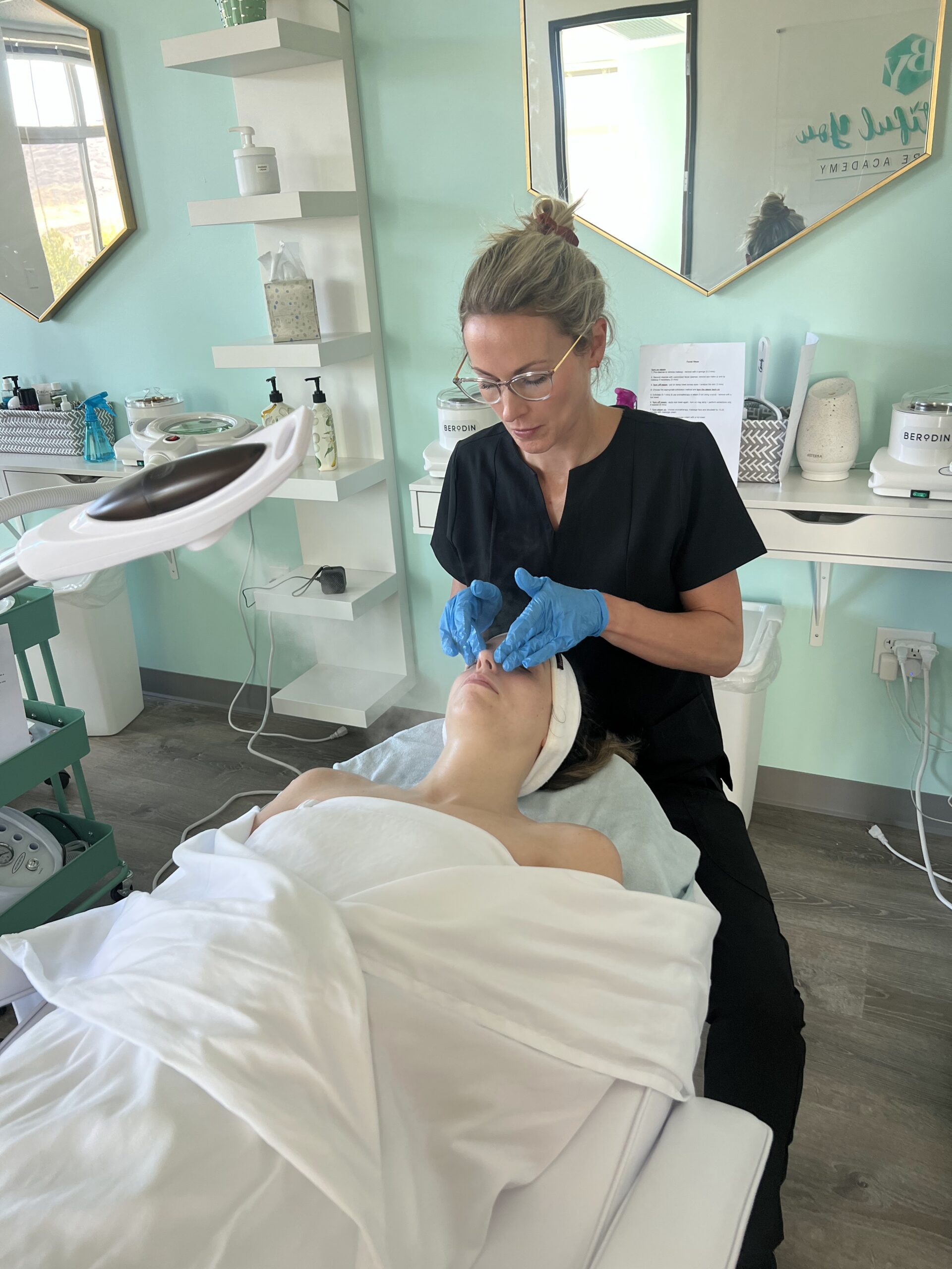 advanced education for estheticians, esthetics school in CO Springs, esthetics school in Pueblo, esthetics school in Littleton Colorado near Denver, BYSA